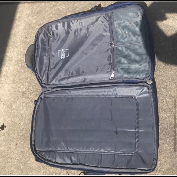 Backpack - Picture 4 of 6